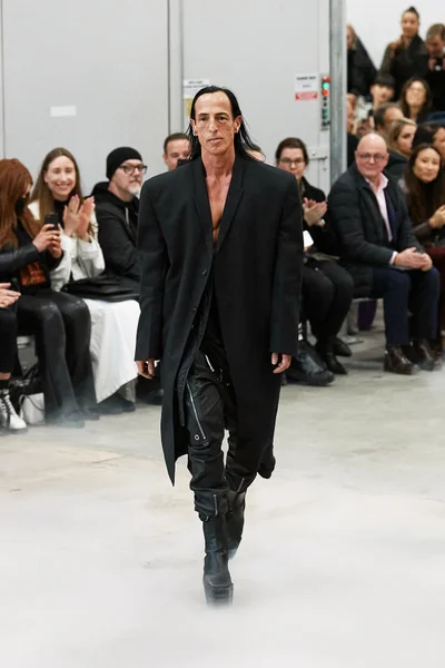 Look 46